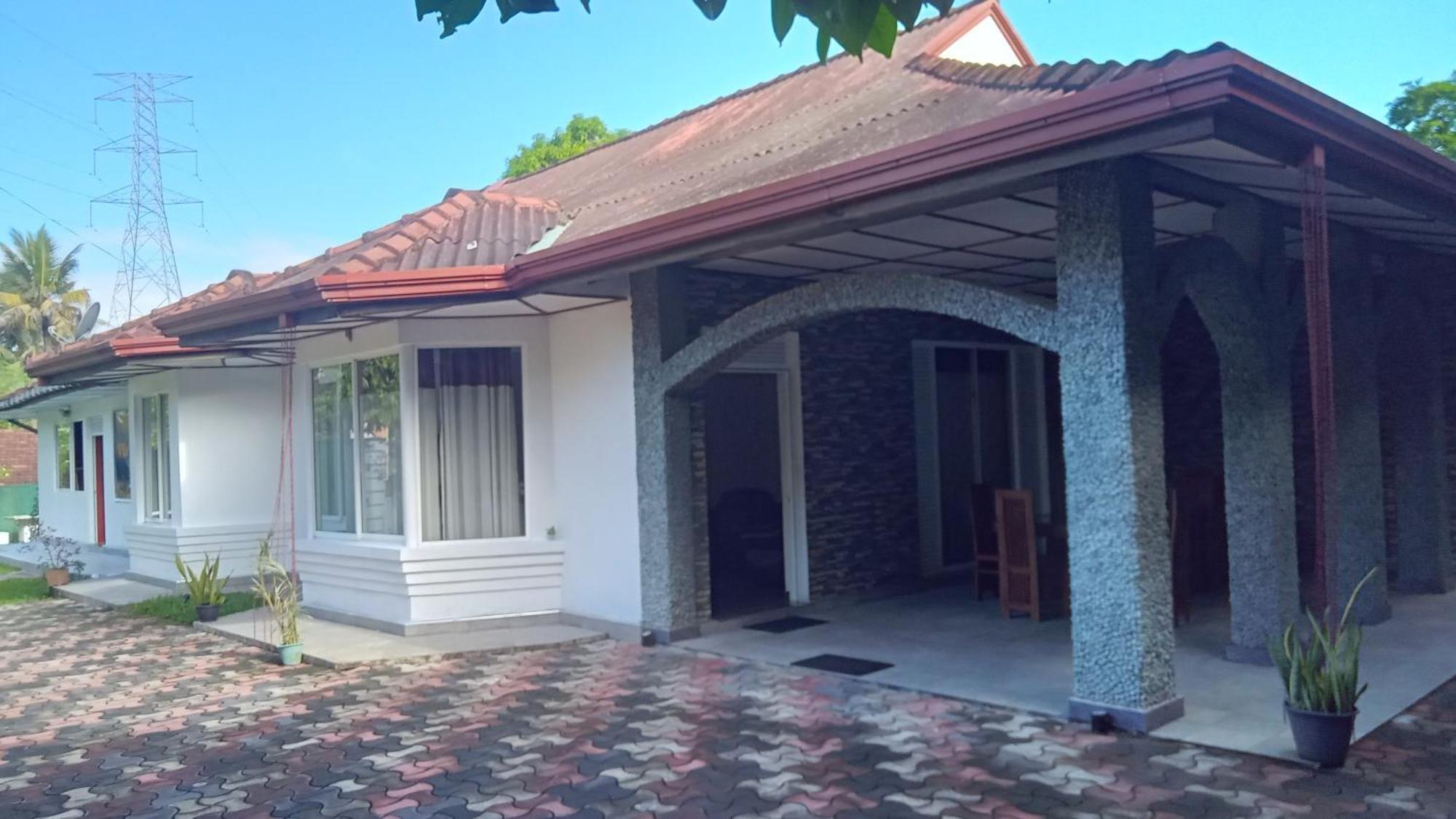 Villaflorence Kadawatha Bagian luar foto