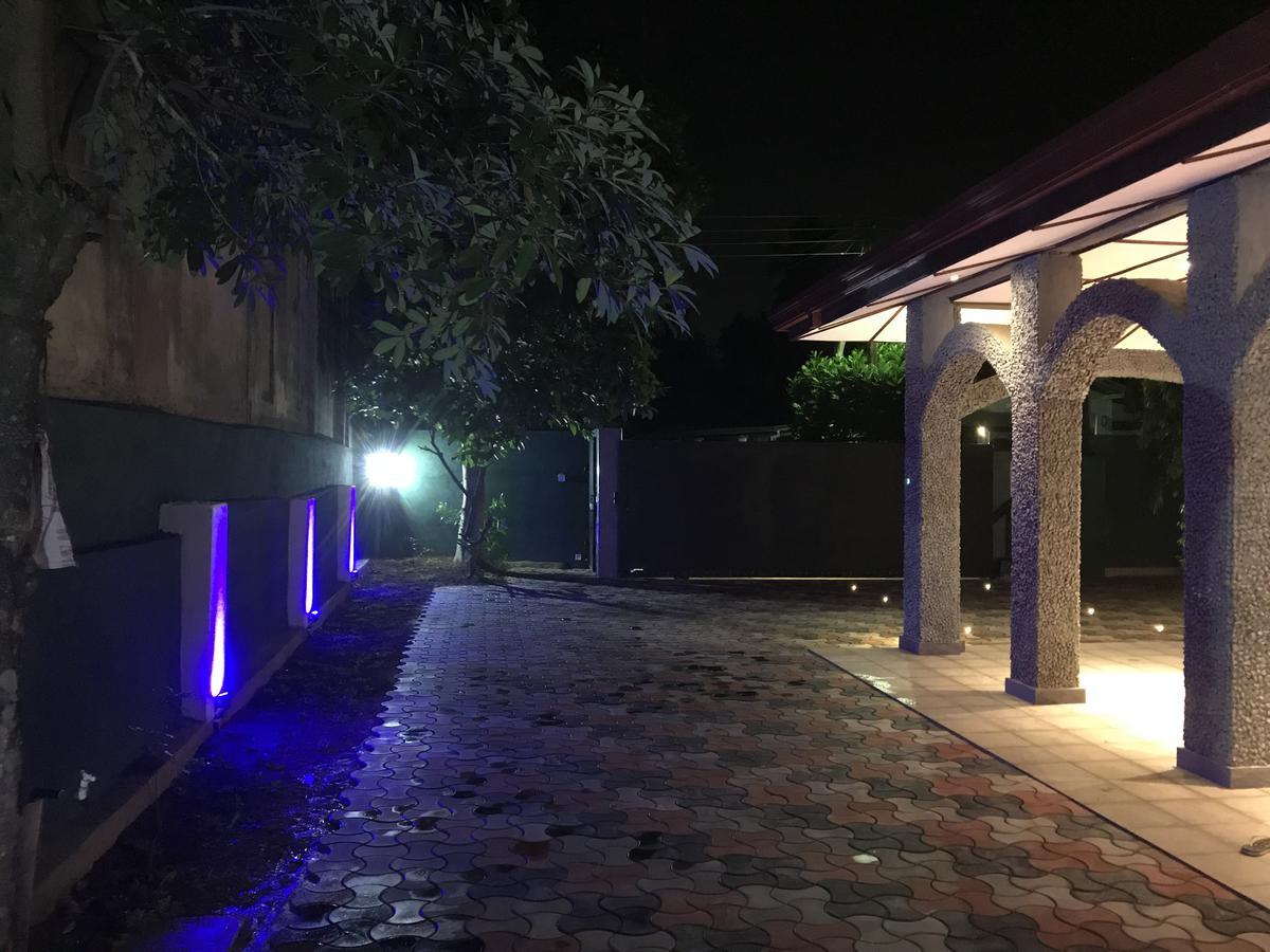 Villaflorence Kadawatha Bagian luar foto