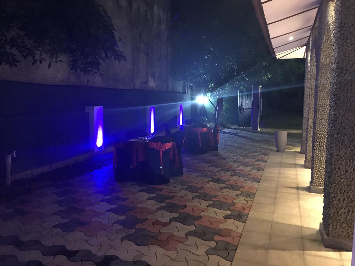 Villaflorence Kadawatha Bagian luar foto